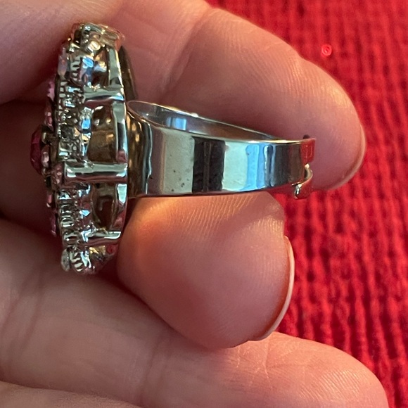 Vintage Art Deco Style Bubble Gum Pink Adjustable Ring - Picture 5 of 8